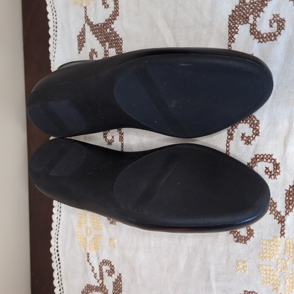 Sz 10 Naturalizer Black Leather Women's Flats - Picture 4 of 7